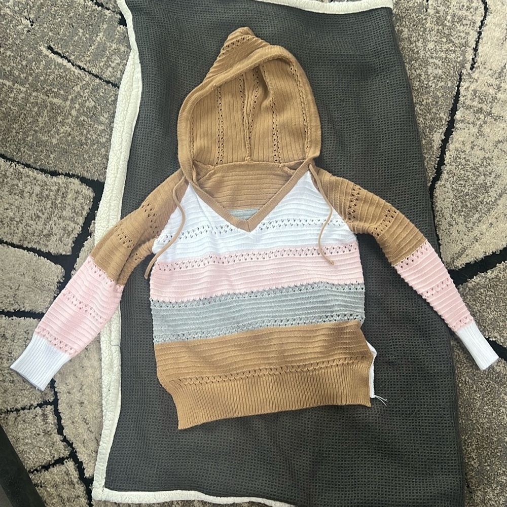 Knitted loose Sweater with hood